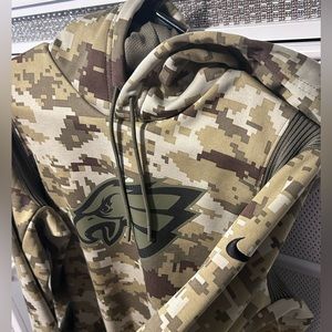 Nike Dry-Fit Hoodie Sz Large -EAGLES 🦅